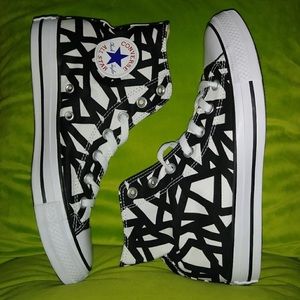 NWT Converse Chuck Taylor Black White Sneaker